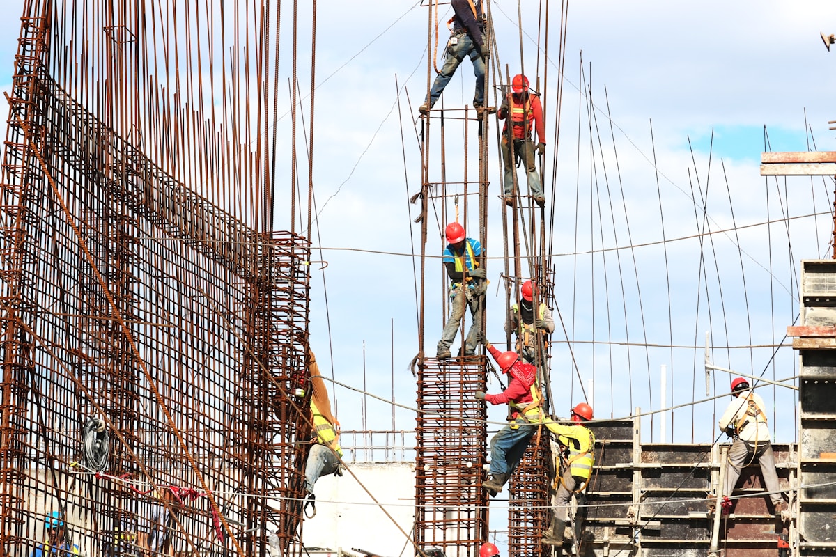 How to Choose the Right Contractor